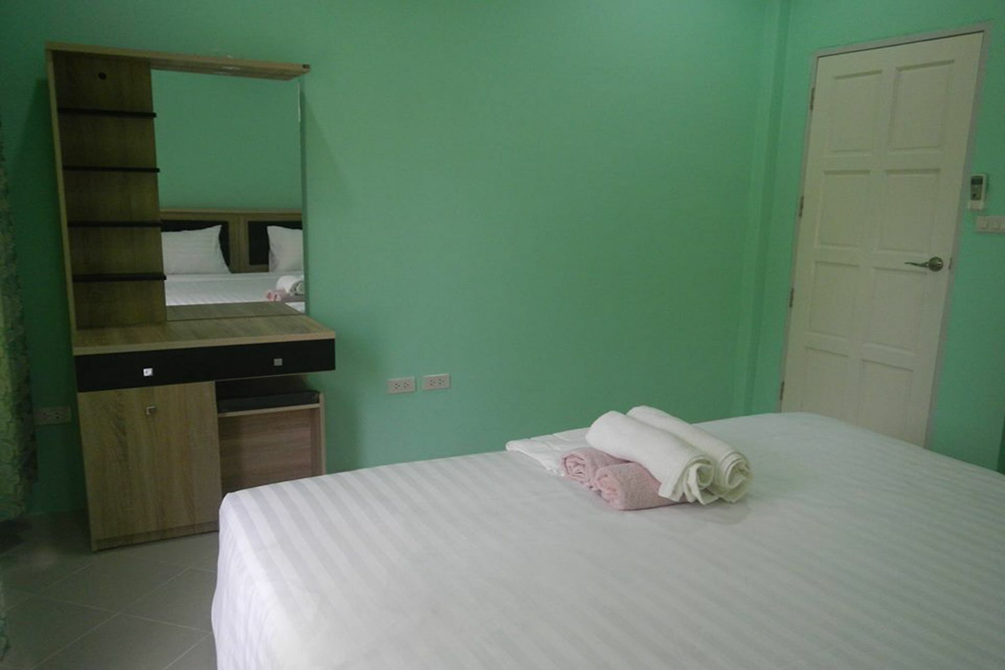 Pat'S Hideaway Bungalows رايونغ المظهر الخارجي الصورة